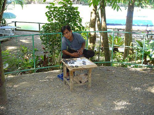 fil048b.jpg